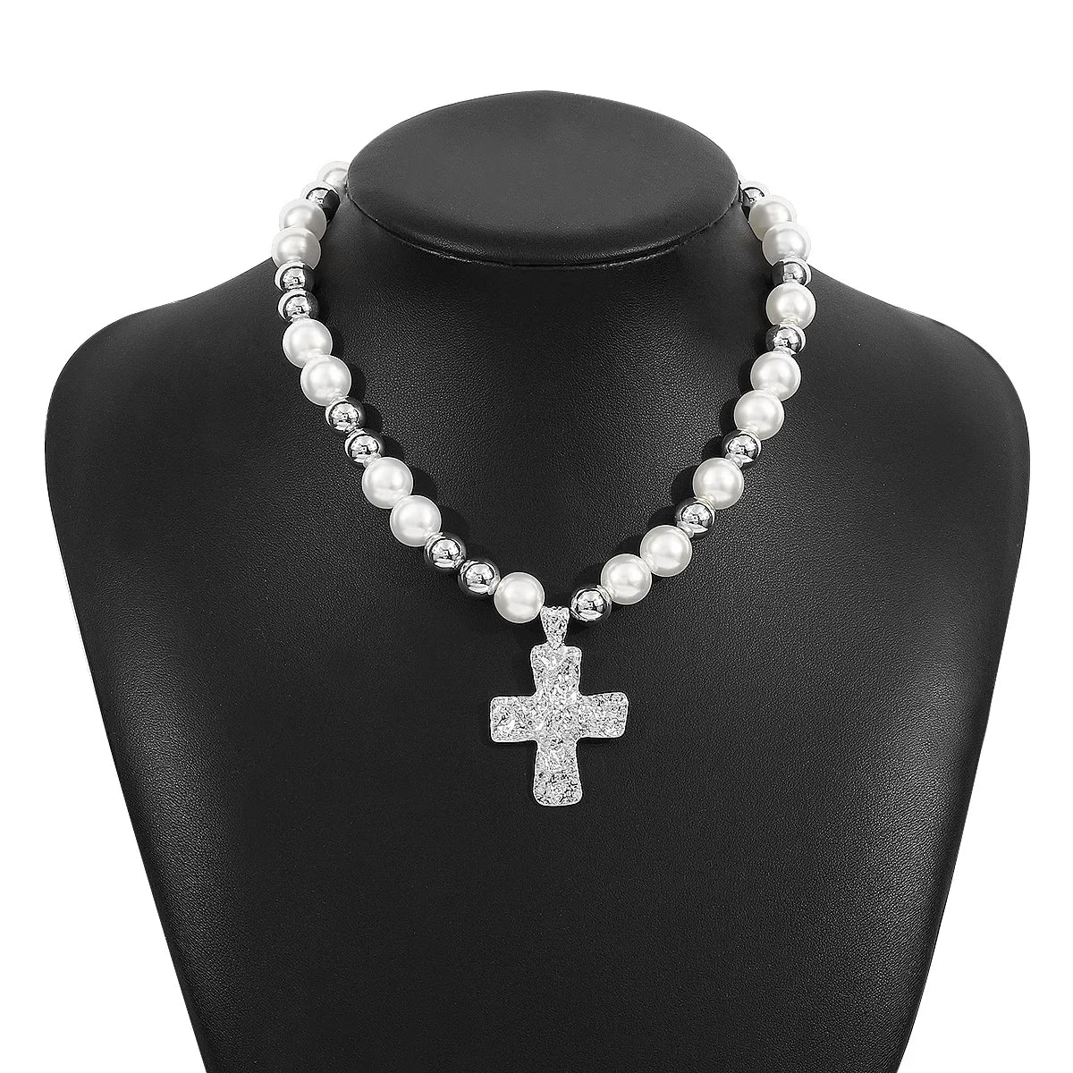 Women’s White Pearl Choker Necklace