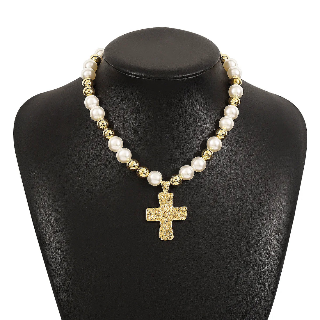 Women’s White Pearl Choker Necklace